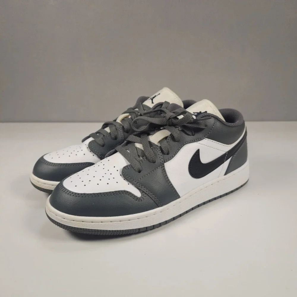 Nike Air Jordan 1 Low GS 7Y Men's 7 Women's 8.5 White Grey Black 553560-152